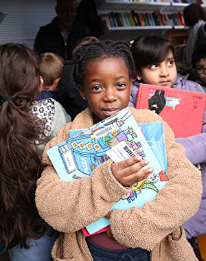 Distribution des cartes pass'relle à l'école Ampère