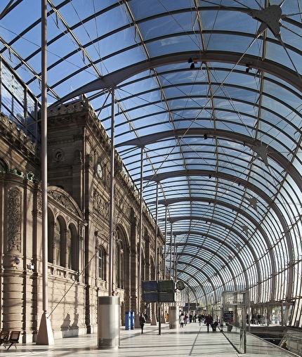 Der Straßburger Hauptbahnhof wurde 1883 während der deutschen Zeit erbaut.