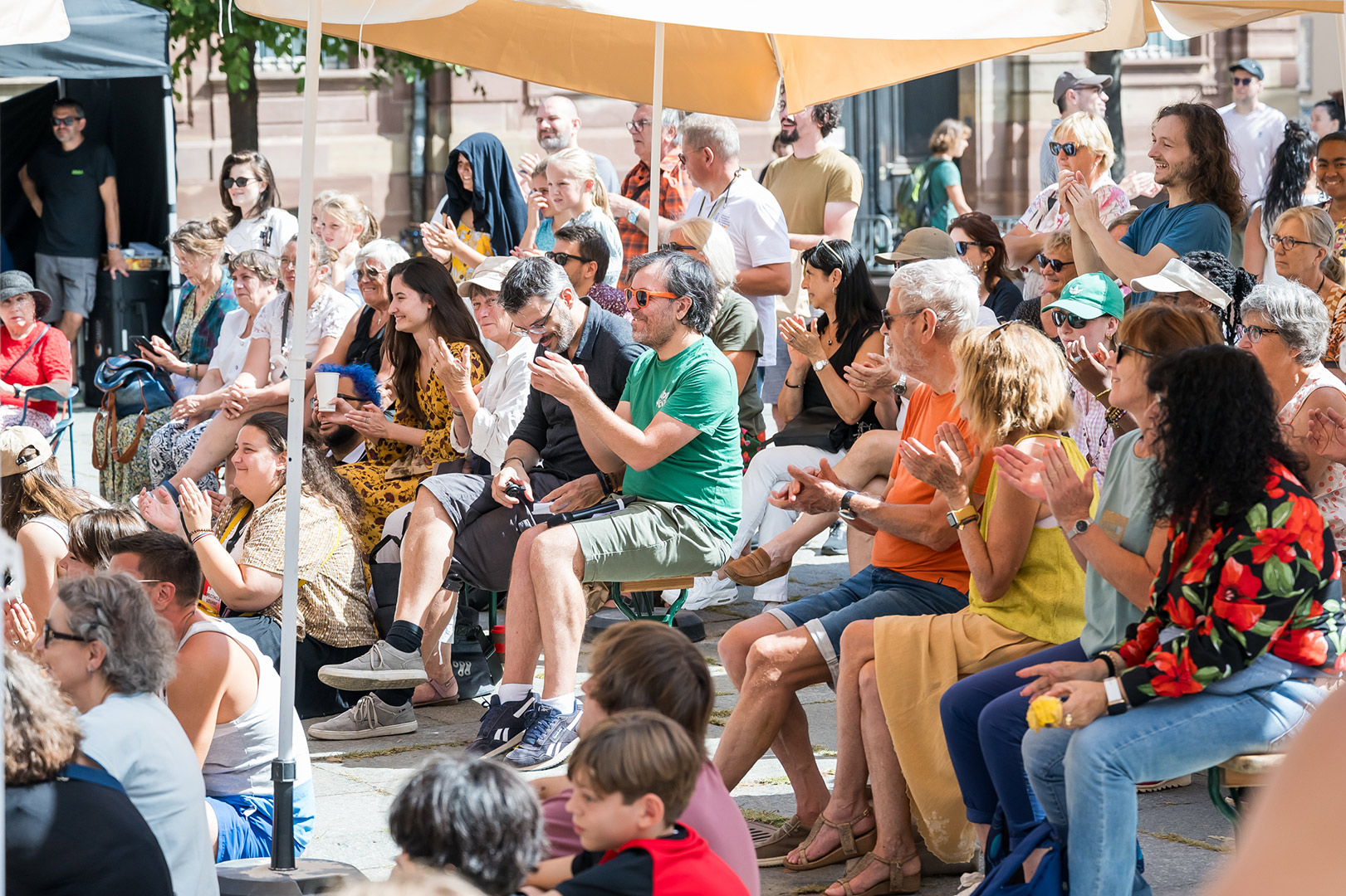 Strasculture 2026 : le public profite du spectacle d'improvisation théâtrale par le Lolita